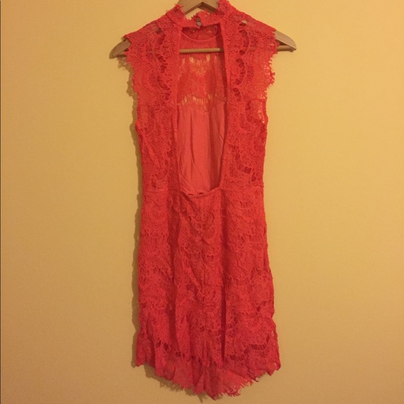 🆕NWT: FREE PEOPLE “DAYDREAM” CORAL LACE MINIDRESS - Picture 3 of 7